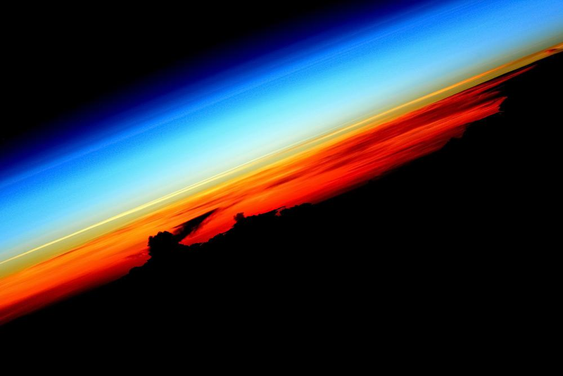 Illustration for article titled Our Planet Is Ethereally Alien In These Dusky Photos From Space